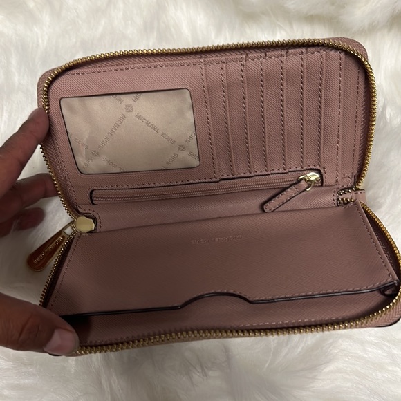 Michael Kors Wallet Wristlet - Picture 4 of 4